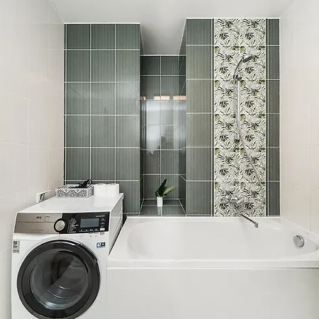 Bright Near Station/ Urban Rent Kaunas